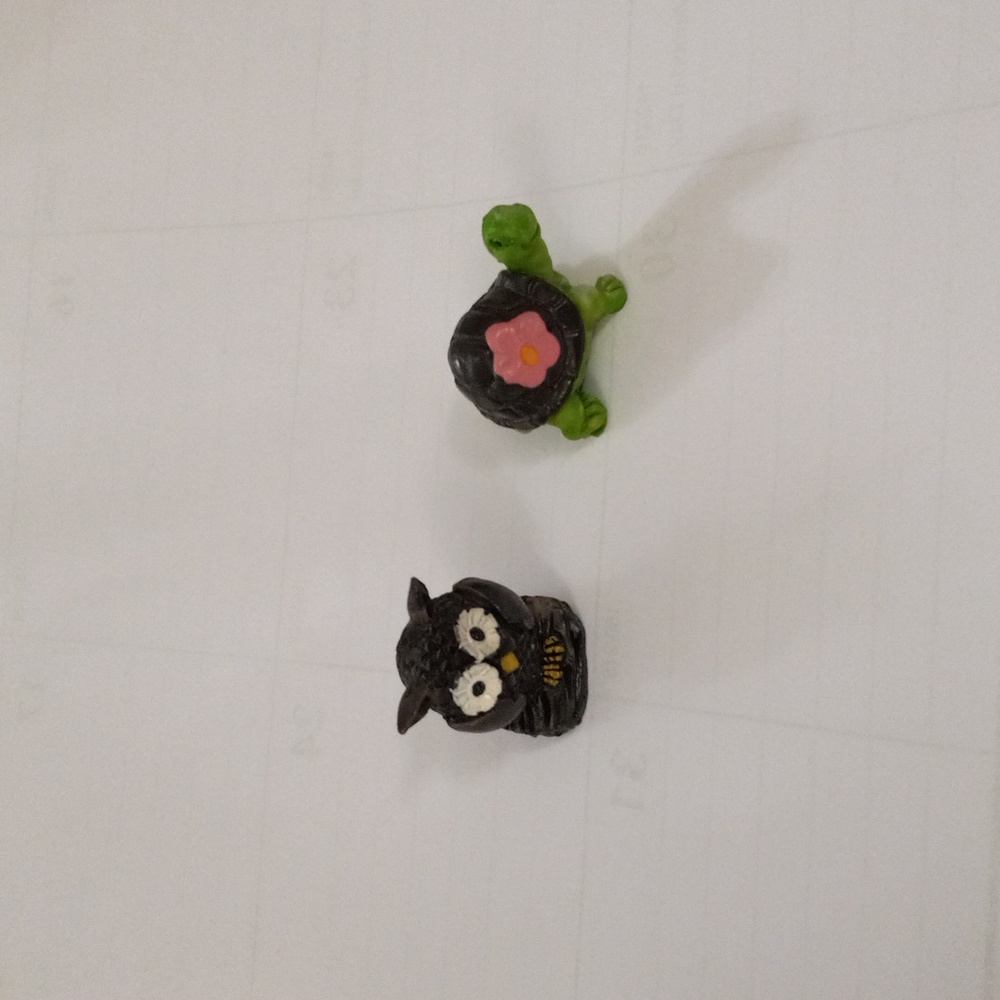 Ceramic Owl and Turtle Size approximately 1-inch